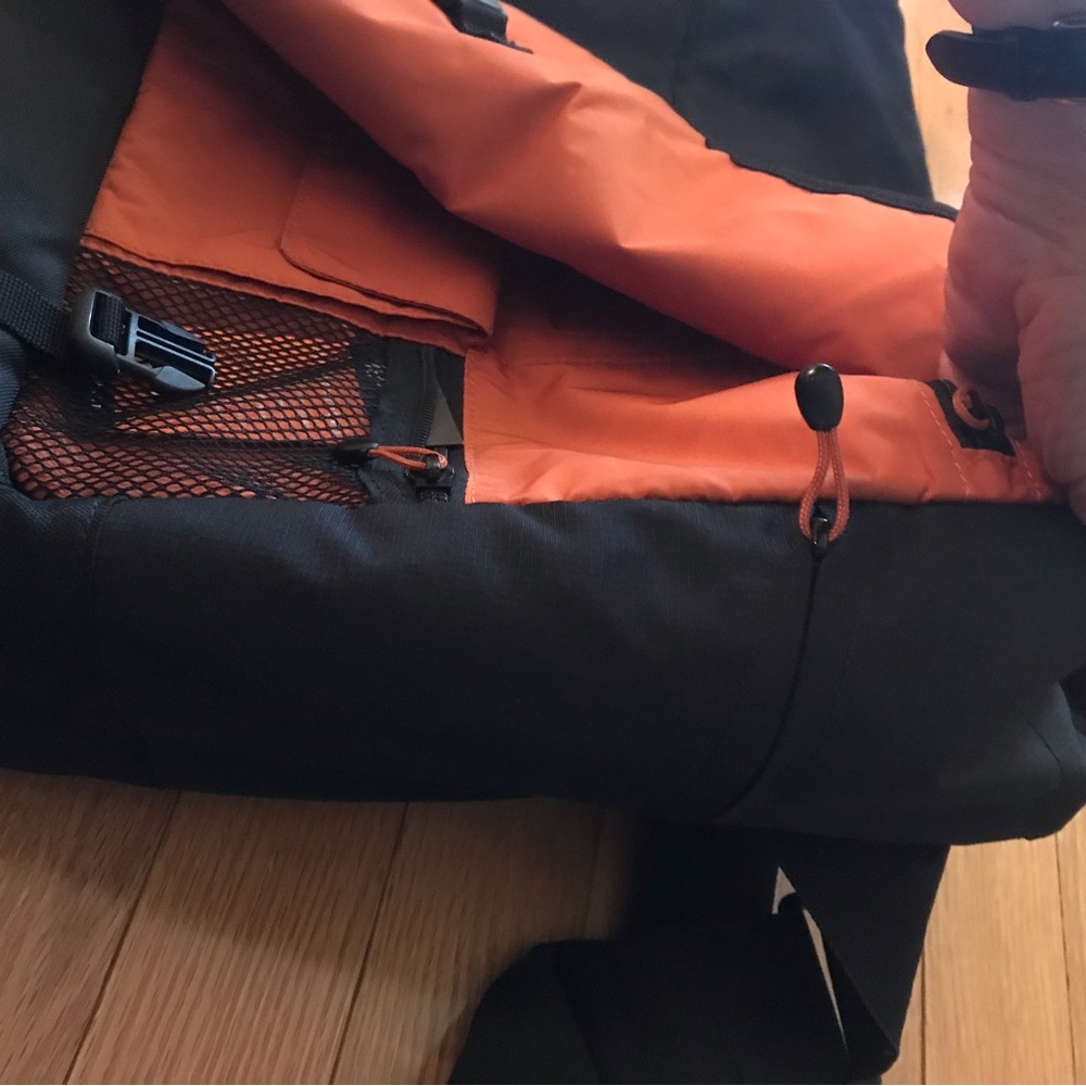 Lowepro Messenger Computer Bag - Picture 6 of 7